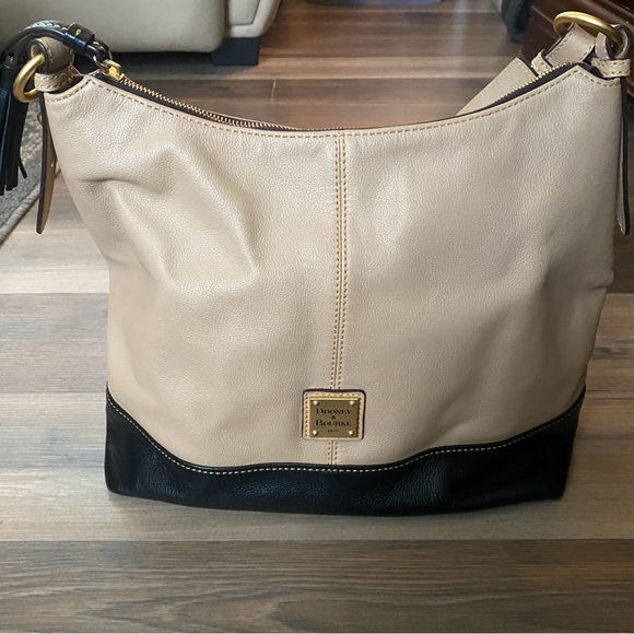 Dooney & Bourke | Sophie Hobo Style - Picture 2 of 8